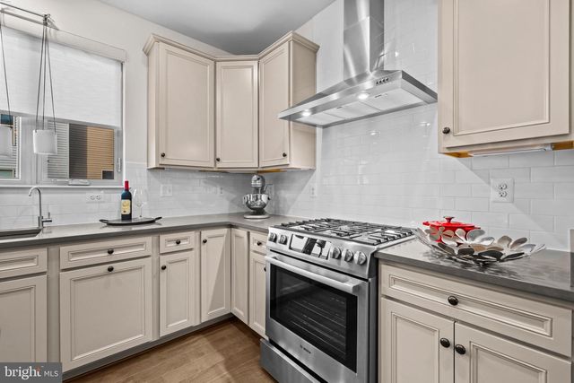 5100 OAKMOORE DR, Rockville, MD 20852