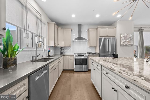 5100 OAKMOORE DR, Rockville, MD 20852