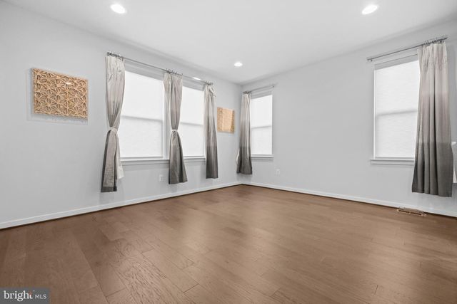 5100 OAKMOORE DR, Rockville, MD 20852