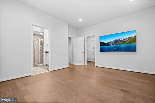 5100 OAKMOORE DR, Rockville, MD 20852