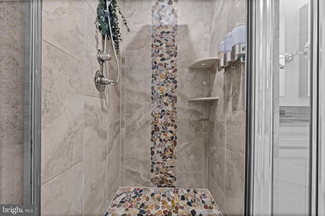 5100 OAKMOORE DR, Rockville, MD 20852