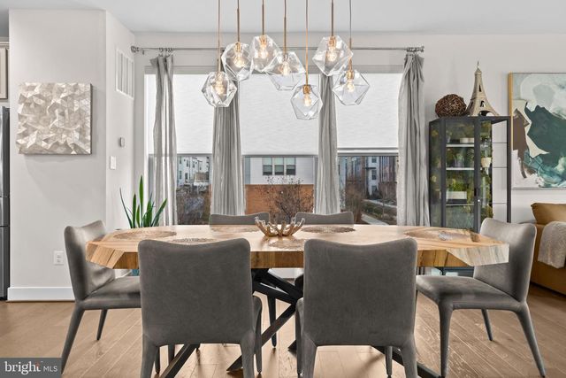 5100 OAKMOORE DR, Rockville, MD 20852