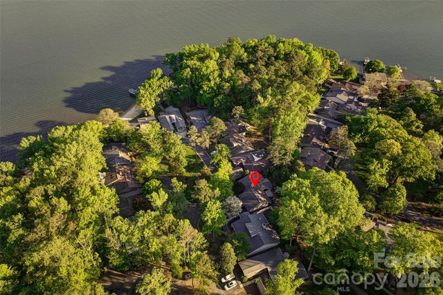 19 King Haigler Chase Street, Lake Wylie, SC 29710