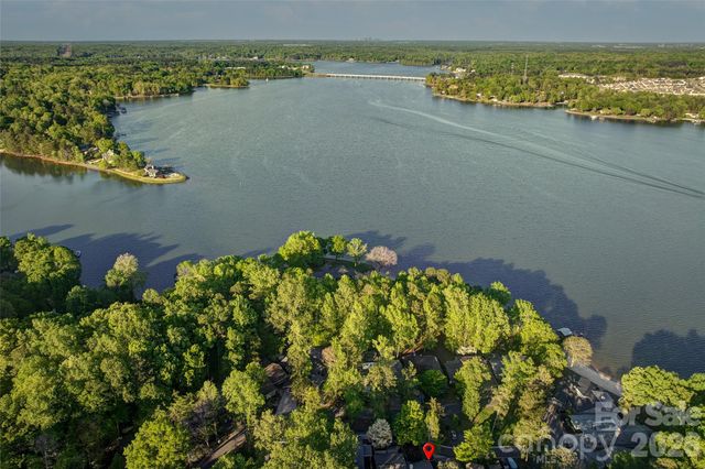 19 King Haigler Chase Street, Lake Wylie, SC 29710