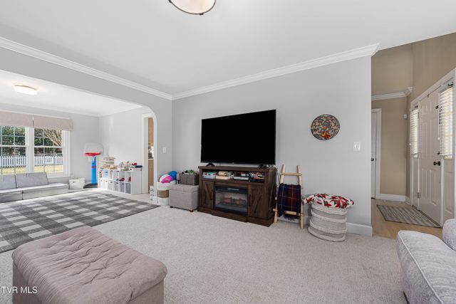 1030 Estate Drive, Johnson City, TN 37604