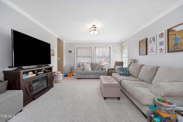 1030 Estate Drive, Johnson City, TN 37604