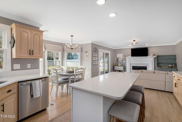 1030 Estate Drive, Johnson City, TN 37604