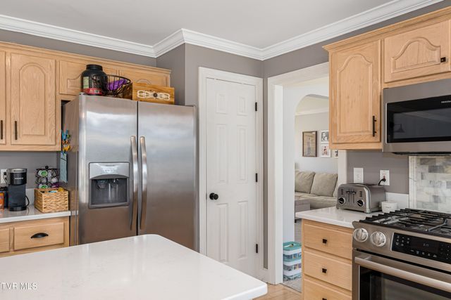 1030 Estate Drive, Johnson City, TN 37604