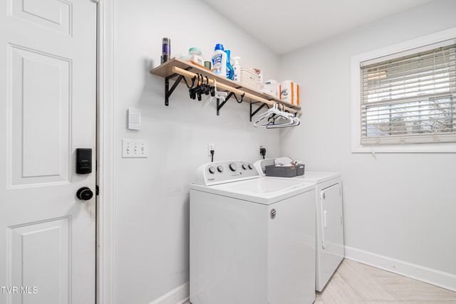 1030 Estate Drive, Johnson City, TN 37604