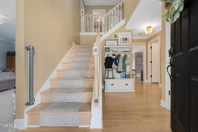 1030 Estate Drive, Johnson City, TN 37604