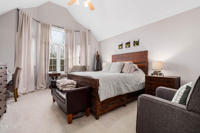 1030 Estate Drive, Johnson City, TN 37604