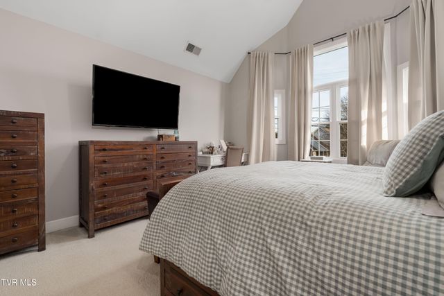 1030 Estate Drive, Johnson City, TN 37604