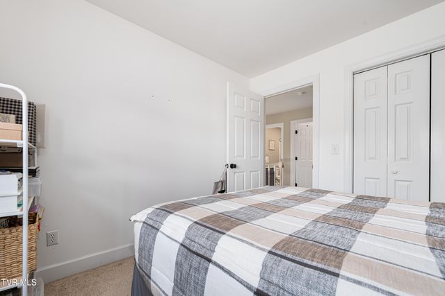 1030 Estate Drive, Johnson City, TN 37604