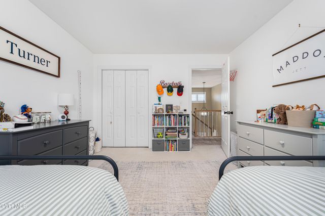 1030 Estate Drive, Johnson City, TN 37604