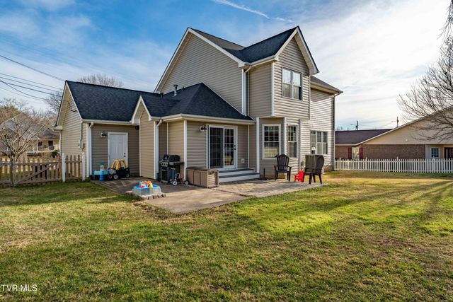 1030 Estate Drive, Johnson City, TN 37604