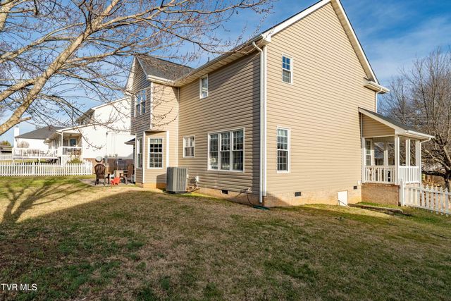 1030 Estate Drive, Johnson City, TN 37604