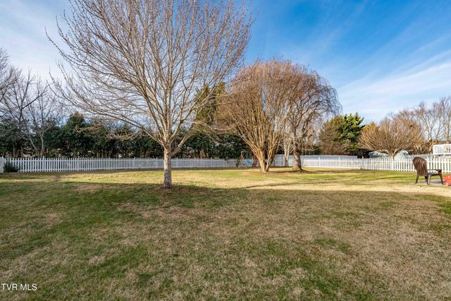 1030 Estate Drive, Johnson City, TN 37604