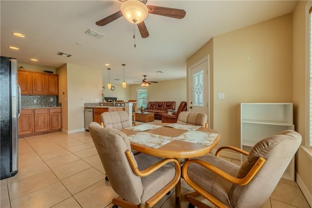 1549 S Commercial St 8, Aransas Pass, TX 78336