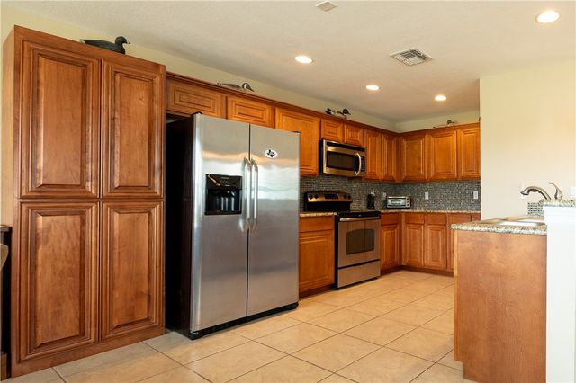 1549 S Commercial St 8, Aransas Pass, TX 78336