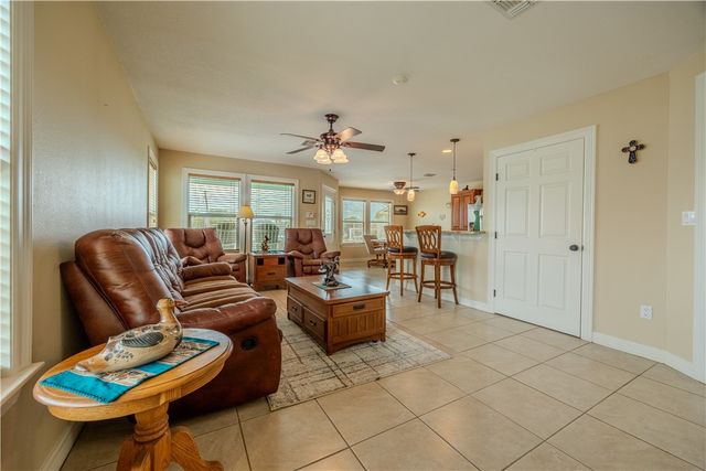 1549 S Commercial St 8, Aransas Pass, TX 78336