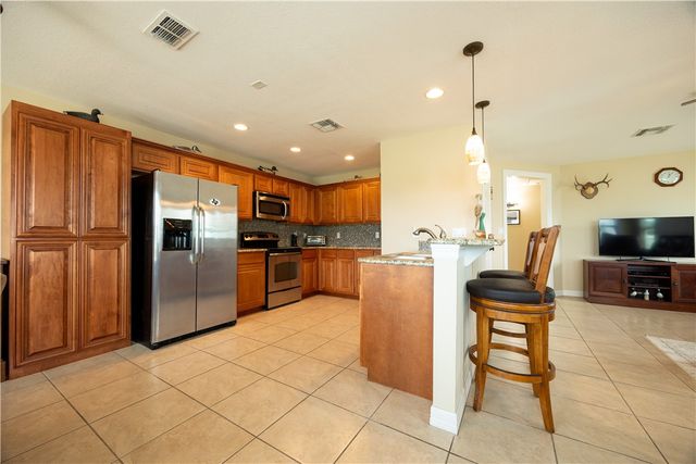 1549 S Commercial St 8, Aransas Pass, TX 78336