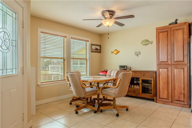 1549 S Commercial St 8, Aransas Pass, TX 78336