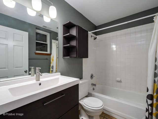 4754 N DOVER Street 1E, Chicago, IL 60640