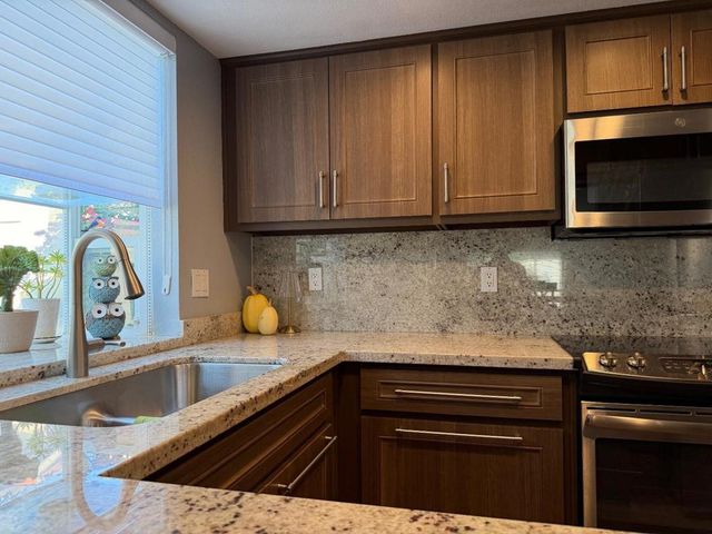 1015 Warburton Avenue, Santa Clara, CA 95050