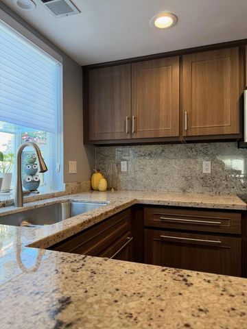 1015 Warburton Avenue, Santa Clara, CA 95050