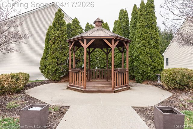 6667 Cortland Avenue 56, Genoa Township, MI 48114
