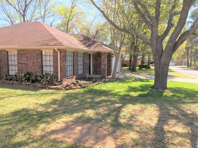12944 Orion Court E, Willis, TX 77318