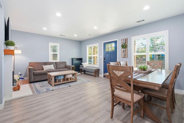 2172 7th Ave, Sacramento, CA 95818