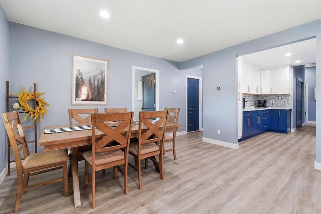 2172 7th Ave, Sacramento, CA 95818