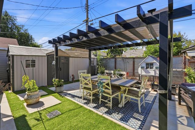 2172 7th Ave, Sacramento, CA 95818