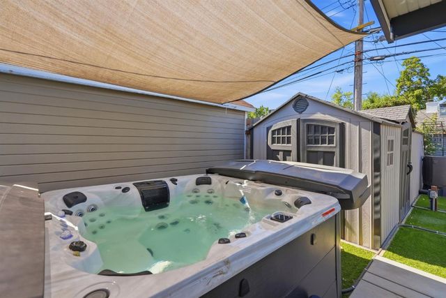 2172 7th Ave, Sacramento, CA 95818