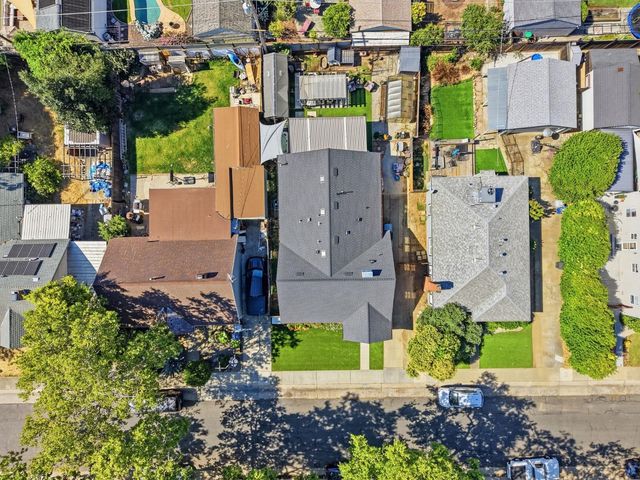 2172 7th Ave, Sacramento, CA 95818