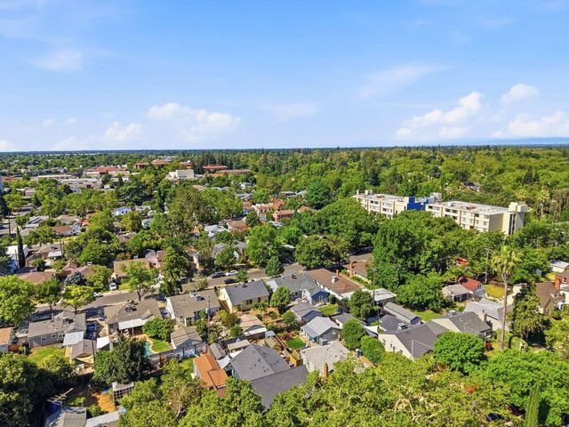 2172 7th Ave, Sacramento, CA 95818