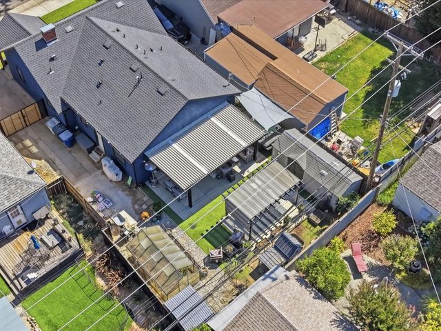 2172 7th Ave, Sacramento, CA 95818