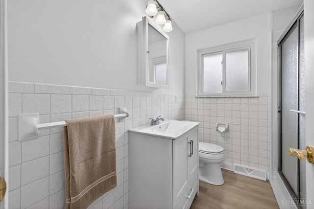 709 Oskamp Drive, Miami Twp, OH 45140