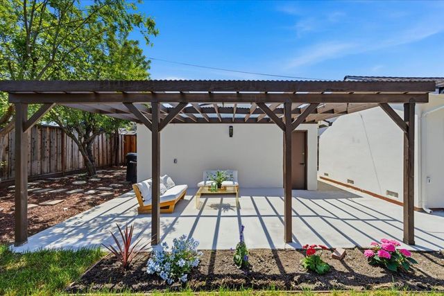 971 Madeline Lane, Santa Clara, CA 95050