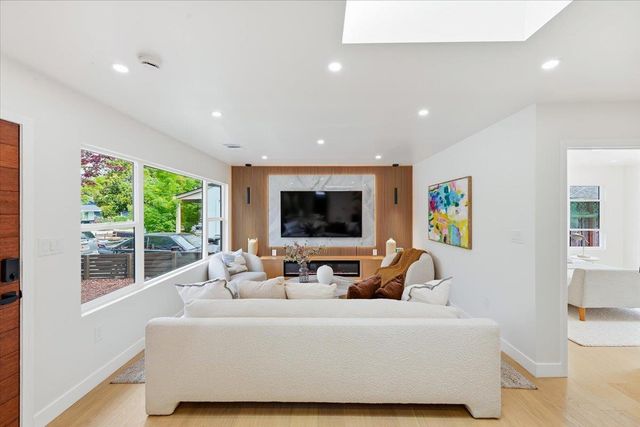 971 Madeline Lane, Santa Clara, CA 95050