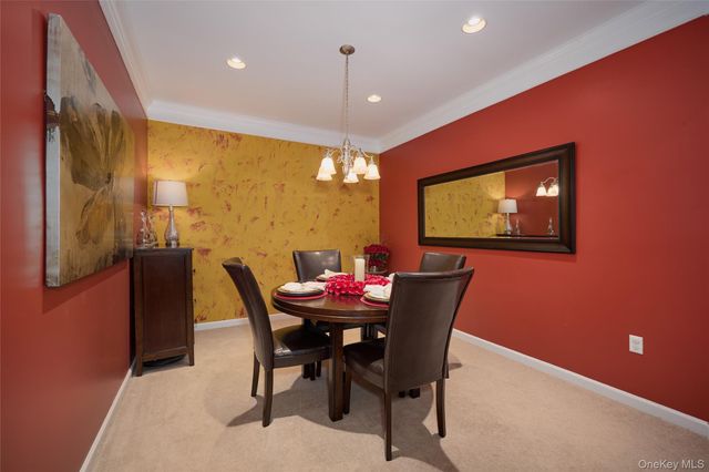 7 Bainbridge Place 404, Newburgh, NY 12550