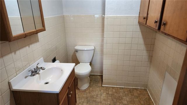 2102 Franklin Avenue, Lexington, MO 64067