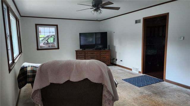 2102 Franklin Avenue, Lexington, MO 64067