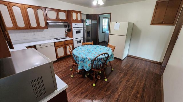 2102 Franklin Avenue, Lexington, MO 64067