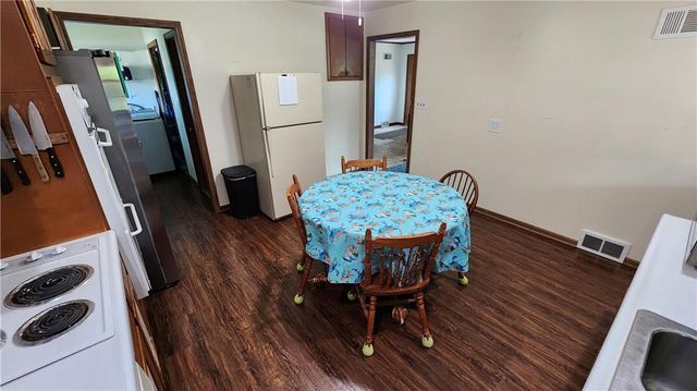 2102 Franklin Avenue, Lexington, MO 64067