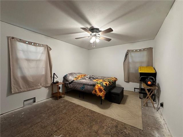 2102 Franklin Avenue, Lexington, MO 64067