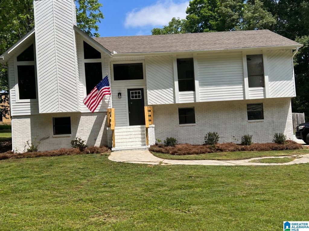 3256 CHURCHVIEW WAY, Hueytown, AL 35023