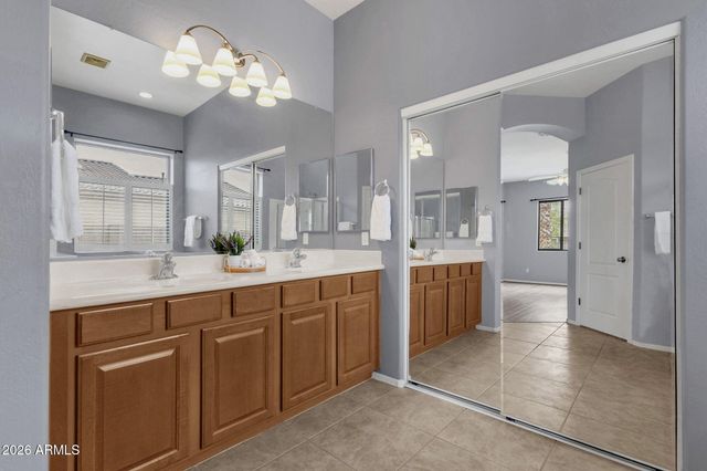 4278 E LANTERN Place, Gilbert, AZ 85297