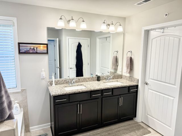 215 Manor Row, Pleasant View, TN 37146